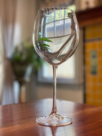 Vino2 Etched Stemmed Glasses